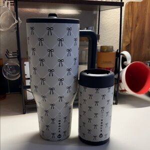 HydroJug White and Black Bow Tumbler Set